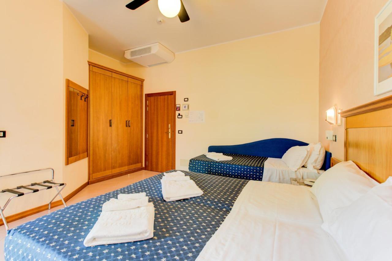 Hotel Verona Cesenatico Extérieur photo