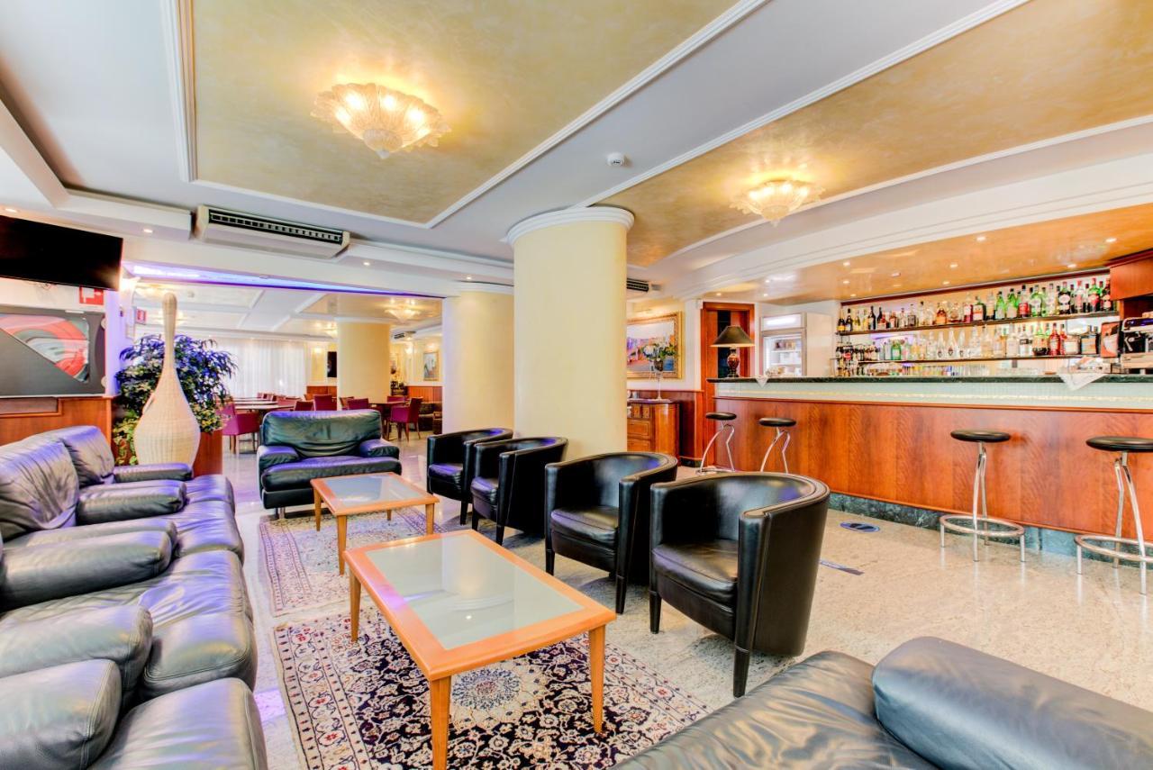 Hotel Verona Cesenatico Extérieur photo