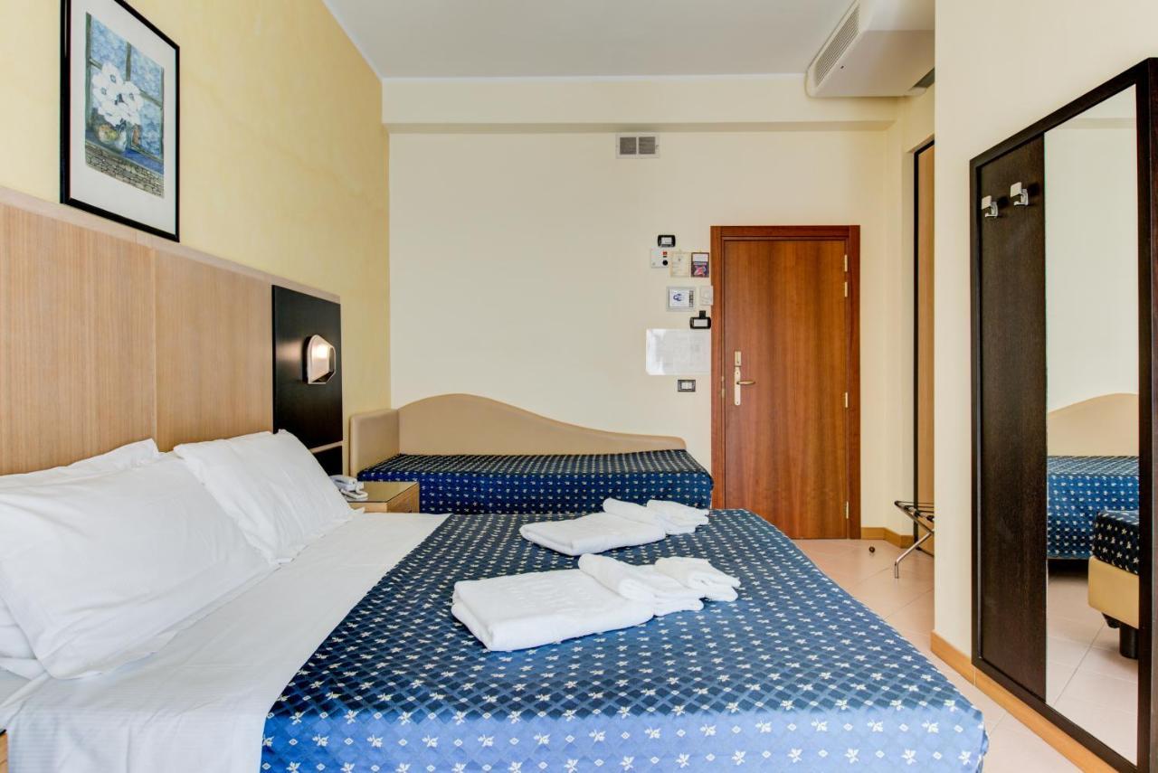Hotel Verona Cesenatico Extérieur photo