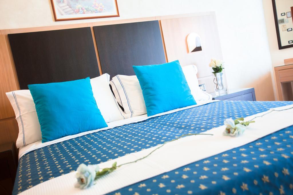 Hotel Verona Cesenatico Chambre photo